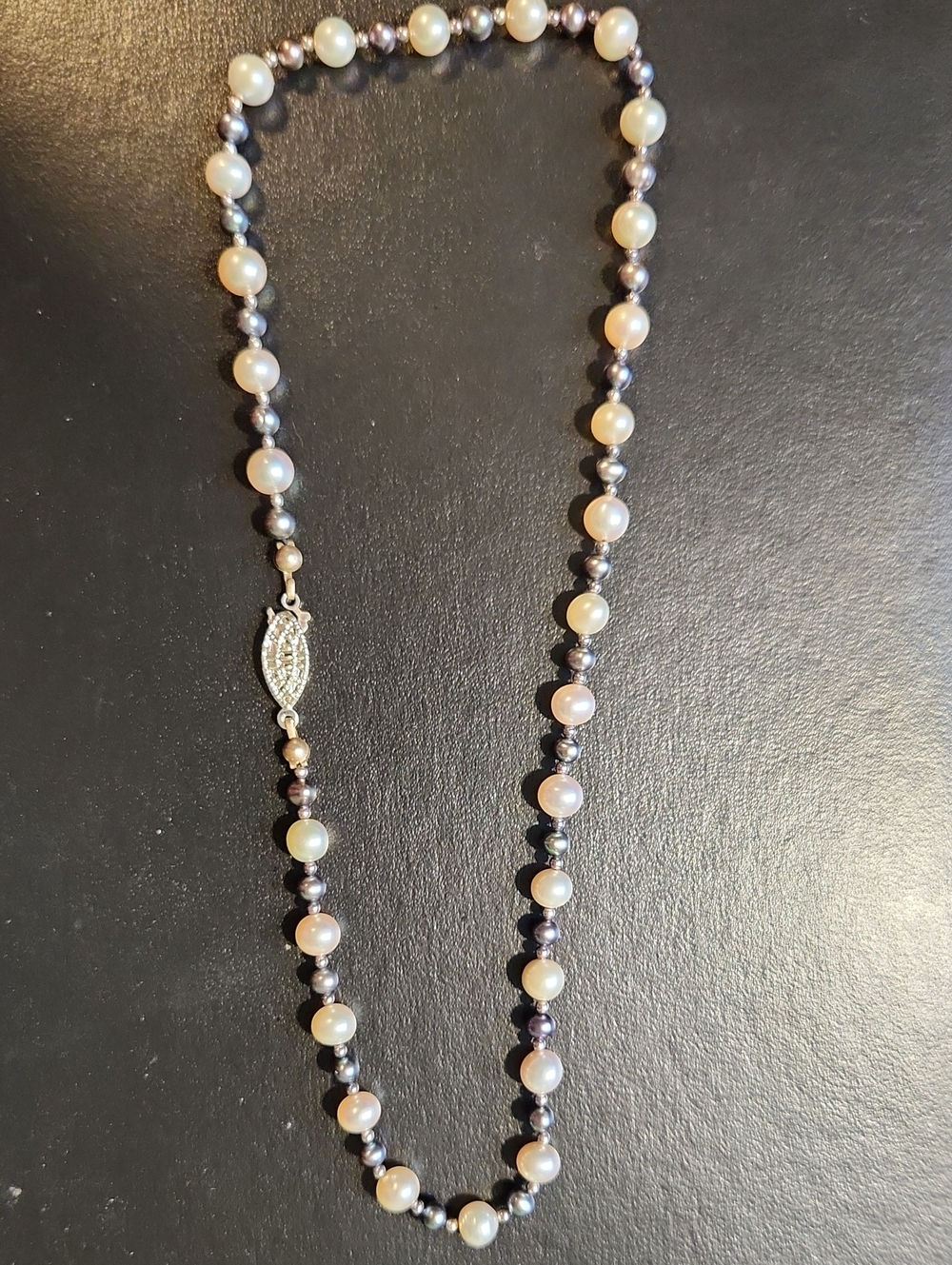 Freshwater Pearl Necklace with Silver Accents - White and Gray
